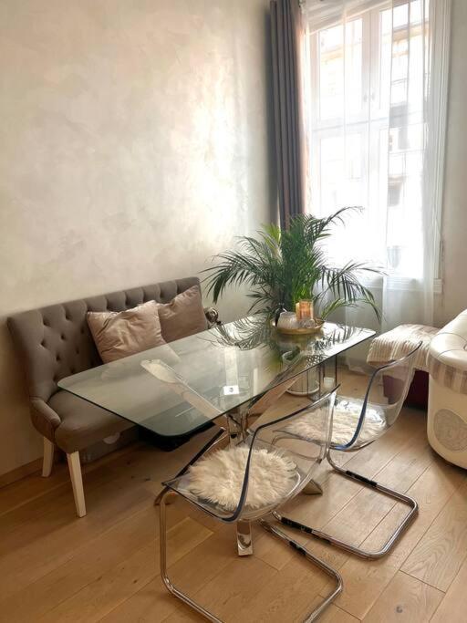 Royal Neighbourhood Elegant Flat In Central Осло Экстерьер фото
